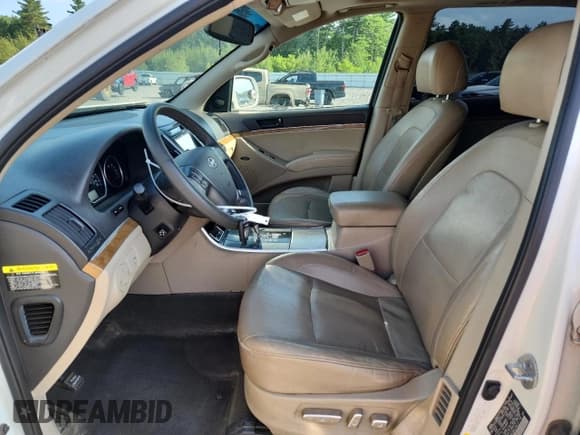 ✅ 2012 Hyundai Veracruz Limited • VIN: KM8NU4CC8CU194115 • Lot: 68749125. Listed on Copart with 151,529 mi. Free auction sales archive from the USA and detailed vehicle history report at DreamBid. Image 7.