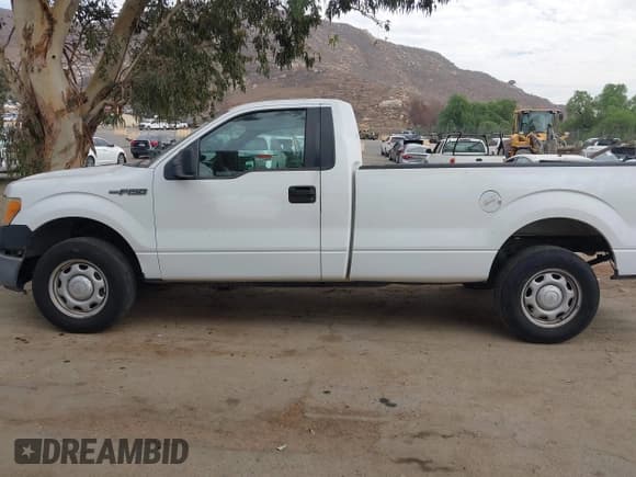 ✅ 2012 Ford F-150 XL • VIN: 1FTMF1CM5CKE40129 • Lot: 43614068. Listed on IAAI with 102,958 mi. Free auction sales archive from the USA and detailed vehicle history report at DreamBid. Image 14.