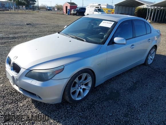 ✅ 2005 BMW 5 Series 545i • VIN: WBANB33525CN65054 • Lot: 43570488. Wystawiony na IAAI z przebiegiem 136 629 mil. Bezpłatny archiwum sprzedaży aukcyjnych z USA i szczegółowy raport historii pojazdu na DreamBid. Zdjęcie 2.