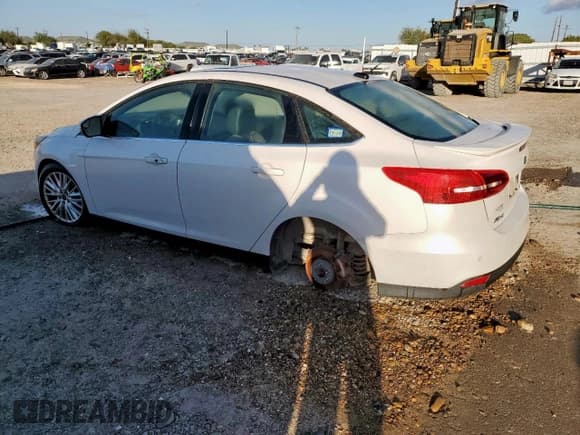 ✅ 2018 Ford Focus Titanium • VIN: 1FADP3J29JL289691 • Лот: 92054325. Опубликован ранее на Copart с пробегом 211 175 миль. Бесплатный доступ к архиву аукционных продаж из США и подробный отчёт об истории автомобиля на DreamBid. Изображение 2.