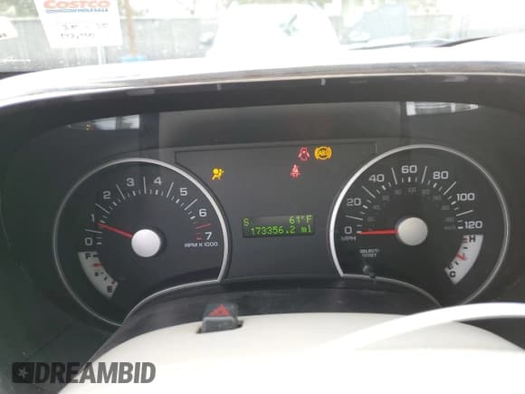 ✅ 2007 Ford Explorer XLT • VIN: 1FMEU73857UB59826 • Лот: 86931024. Опубликован ранее на Copart с пробегом 173 356 миль. Бесплатный доступ к архиву аукционных продаж из США и подробный отчёт об истории автомобиля на DreamBid. Изображение 9.