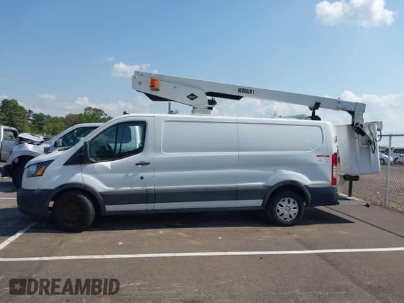 ✅ 2022 Ford Transit • VIN: 1FTBW1Y82NKA02125 • Lot: 43204517. Wystawiony na IAAI z przebiegiem 191 478 mil. Bezpłatny archiwum sprzedaży aukcyjnych z USA i szczegółowy raport historii pojazdu na DreamBid. Zdjęcie 14.
