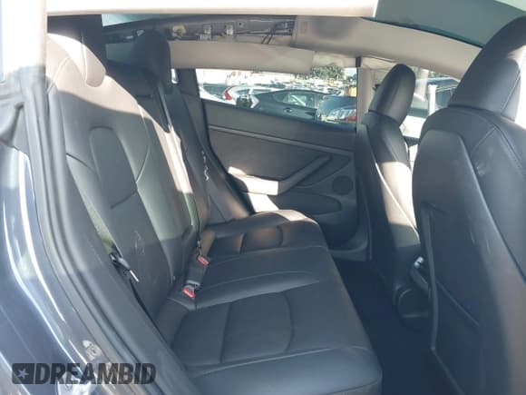 ✅ 2023 Tesla Model 3 Performance • VIN: 5YJ3E1EC7PF635722 • Lot: 41536638. Wystawiony na IAAI z przebiegiem 24 857 mil. Bezpłatny archiwum sprzedaży aukcyjnych z USA i szczegółowy raport historii pojazdu na DreamBid. Zdjęcie 8.