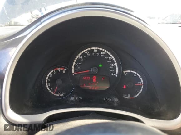 ✅ 2013 Volkswagen Beetle 2.5L • VIN: 3VW5X7ATXDM827135 • Лот: 56331205. Опубликован ранее на Copart с пробегом 131 810 миль. Бесплатный доступ к архиву аукционных продаж из США и подробный отчёт об истории автомобиля на DreamBid. Изображение 9.