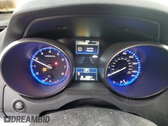 ✅ 2018 Subaru Outback Premium • VIN: 4S4BSAHC1J3284984 • Lot: 92294015. Listed on Copart with 44,095 mi. Free auction sales archive from the USA and detailed vehicle history report at DreamBid. Image 9.