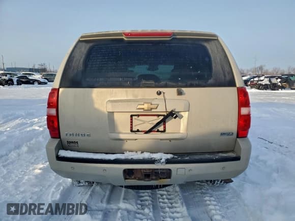 ✅ 2008 Chevrolet Tahoe LTZ • VIN: 1GNFK130X8J113070 • Lot: 95303695. Listed on Copart with 214,692 mi. Free auction sales archive from the USA and detailed vehicle history report at DreamBid. Image 6.