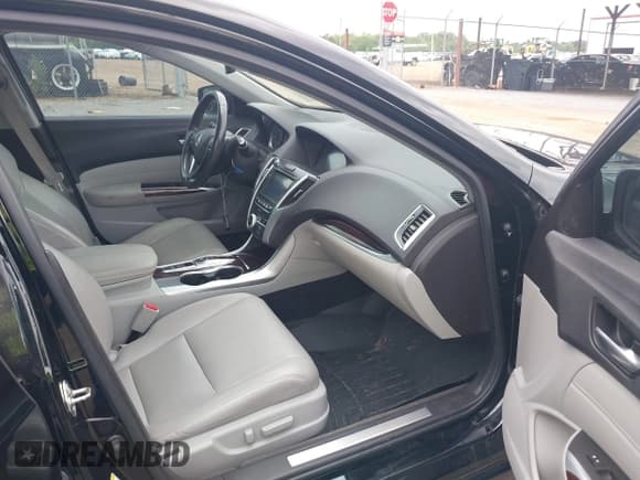 ✅ 2015 Acura TLX Technology • VIN: 19UUB3F51FA003462 • Lot: 42348530. Listed on IAAI with 136,015 mi. Free auction sales archive from the USA and detailed vehicle history report at DreamBid. Image 5.