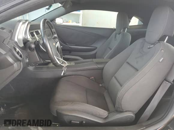 2014 Chevrolet Camaro LT z VIN 2G1FB1E35E9281201, wystawiony jako Copart lot #91357985 z przebiegiem 149 492 mil mil oraz Czysty tytuł • Clean title. Historia ofert i sprzedaży dostępna na DreamBid. Obrazek 7.