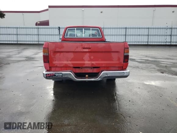 ✅ 1991 Toyota Pickup DLX • VIN: JT4RN82P6M5036205 • Lot: 86566794. Listed on Copart with 298,882 mi. Free auction sales archive from the USA and detailed vehicle history report at DreamBid. Image 6.