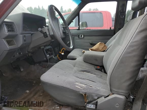 ✅ 1987 Toyota Pickup • VIN: JT4RN67DXH5058149 • Lot: 71949775. Listed on Copart with 202,880 mi. Free auction sales archive from the USA and detailed vehicle history report at DreamBid. Image 7.