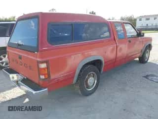 1991 Dodge Dakota z VIN 1B7FL23X5MS335433, wystawiony jako IAAI lot #41149799 z przebiegiem Nie podano mil oraz . Historia ofert i sprzedaży dostępna na DreamBid. Obrazek 4.