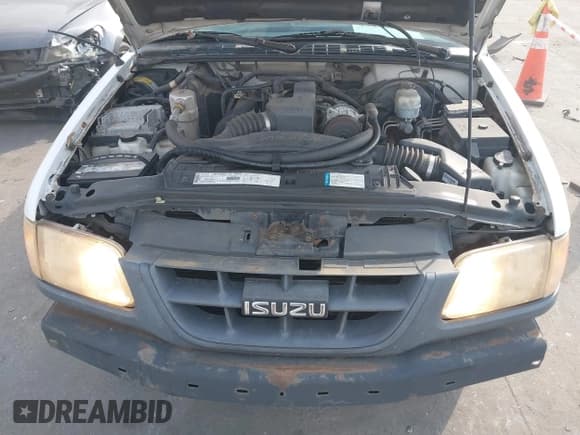 ✅ 2000 Isuzu Hombre S • VIN: 1GGCS1440Y8704463 • Lot: 43211988. Wystawiony na IAAI z przebiegiem 121 422 mil. Bezpłatny archiwum sprzedaży aukcyjnych z USA i szczegółowy raport historii pojazdu na DreamBid. Zdjęcie 10.