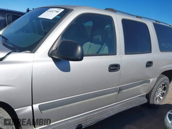 ✅ 2004 Chevrolet Suburban LT • VIN: 3GNEC16T14G306203 • Lot: 43452798. Listed on IAAI with 146,872 mi. Free auction sales archive from the USA and detailed vehicle history report at DreamBid. Image 15.