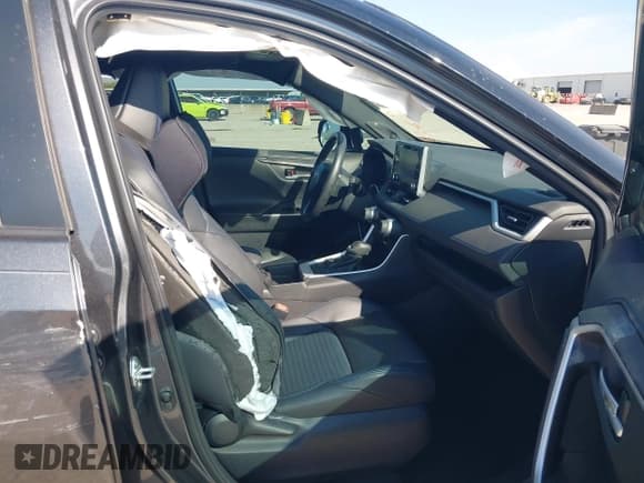 ✅ 2021 Toyota RAV4 Hybrid XSE • VIN: 4T3E6RFVXMU006689 • Lot: 43371921. Listed on IAAI with 90,853 mi. Free auction sales archive from the USA and detailed vehicle history report at DreamBid. Image 5.