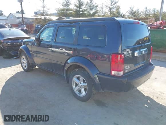 2008 Dodge Nitro SLT z VIN 1D8GU58K28W108152, wystawiony jako IAAI lot #41705451 z przebiegiem 172 835 mil mil oraz . Historia ofert i sprzedaży dostępna na DreamBid. Obrazek 3.