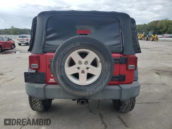 ✅ 2008 Jeep Wrangler X • VIN: 1J4FA24118L547546 • Lot: 81910735. Listed on Copart with 103,470 mi. Free auction sales archive from the USA and detailed vehicle history report at DreamBid. Image 6.