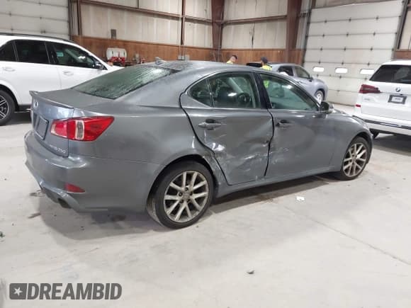 ✅ 2012 Lexus IS 250 • VIN: JTHCF5C2XC5058886 • Лот: 42902665. Опубликован ранее на IAAI с пробегом 173 962 миль. Бесплатный доступ к архиву аукционных продаж из США и подробный отчёт об истории автомобиля на DreamBid. Изображение 4.