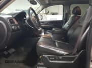 ✅ 2008 Chevrolet Suburban LTZ • VIN: 1GNFK16318J227657 • Lot: 79251374. Wystawiony na Copart z przebiegiem 200 907 mil. Bezpłatny archiwum sprzedaży aukcyjnych z USA i szczegółowy raport historii pojazdu na DreamBid. Zdjęcie 7.