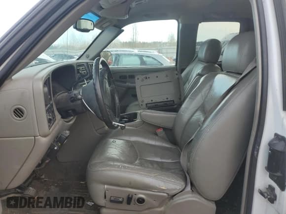 ✅ 2003 Chevrolet Silverado 1500 LS • VIN: 2GCEC19T731315984 • Лот: 81681144. Опубликован ранее на Copart с пробегом 201 462 миль. Бесплатный доступ к архиву аукционных продаж из США и подробный отчёт об истории автомобиля на DreamBid. Изображение 7.