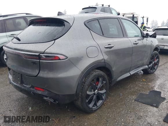 ✅ 2024 Dodge Hornet R/T Plus • VIN: ZACPDFDW5R3A27259 • Lot: 43650915. Listed on IAAI with 2,262 mi. Free auction sales archive from the USA and detailed vehicle history report at DreamBid. Image 4.