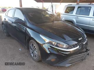 ✅ 2024 Kia Forte LXS • VIN: 3KPF24ADXRE741371 • Lot: 43374046. Wystawiony na IAAI z przebiegiem 31 740 mil. Bezpłatny archiwum sprzedaży aukcyjnych z USA i szczegółowy raport historii pojazdu na DreamBid. Zdjęcie 1.