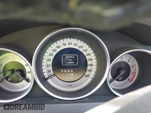 ✅ 2012 Mercedes-Benz C 300 Sport • VIN: WDDGF8BB8CR213651 • Lot: 42669264. Listed on IAAI with 110,091 mi. Free auction sales archive from the USA and detailed vehicle history report at DreamBid. Image 7.