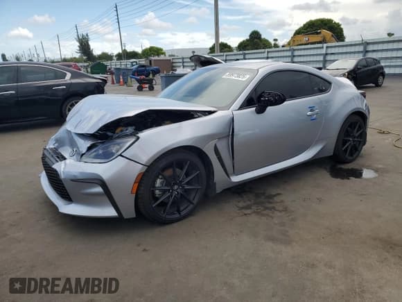 ✅ 2025 Toyota 86 Premium • VIN: JF1ZNBE1XS8754815 • Лот: 59973825. Опубликован ранее на Copart с пробегом 7 536 миль. Бесплатный доступ к архиву аукционных продаж из США и подробный отчёт об истории автомобиля на DreamBid. Изображение 1.