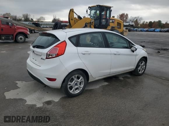 ✅ 2016 Ford Fiesta SE • VIN: 3FADP4EJ0GM138706 • Lot: 93319245. Wystawiony na Copart z przebiegiem 93 057 mil. Bezpłatny archiwum sprzedaży aukcyjnych z USA i szczegółowy raport historii pojazdu na DreamBid. Zdjęcie 3.
