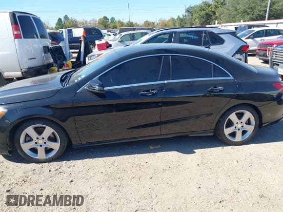 ✅ 2016 Mercedes-Benz CLA 250 • VIN: WDDSJ4EB9GN370616 • Лот: 43649610. Опубликован ранее на IAAI с пробегом 106 231 миль. Бесплатный доступ к архиву аукционных продаж из США и подробный отчёт об истории автомобиля на DreamBid. Изображение 14.