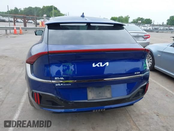 ✅ 2023 Kia EV6 GT • VIN: KNDC5DLEXP5106028 • Лот: 42280633. Опубликован ранее на IAAI с пробегом 9 041 миль. Бесплатный доступ к архиву аукционных продаж из США и подробный отчёт об истории автомобиля на DreamBid. Изображение 16.