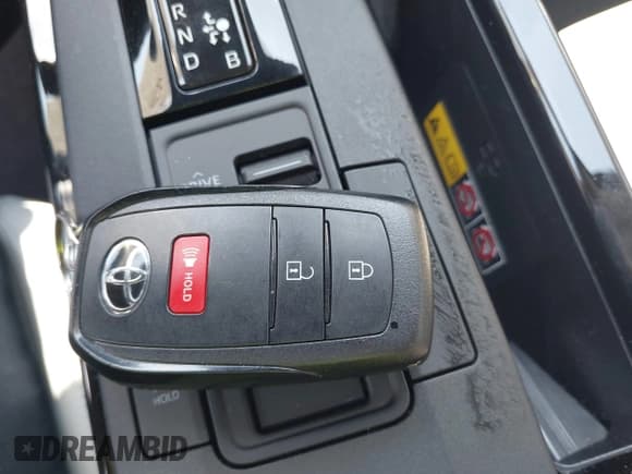 ✅ 2024 Toyota Prius LE • VIN: JTDACAAU7R3047136 • Lot: 42673771. Listed on IAAI with 2,918 mi. Free auction sales archive from the USA and detailed vehicle history report at DreamBid. Image 11.