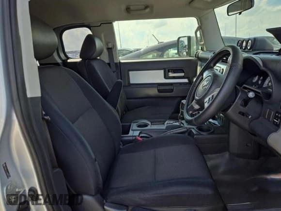 ✅ 2007 Toyota FJ Cruiser • VIN: JTEBU11F770005739 • Лот: 80783815. Опубликован ранее на Copart с пробегом 307 732 миль. Бесплатный доступ к архиву аукционных продаж из США и подробный отчёт об истории автомобиля на DreamBid. Изображение 5.