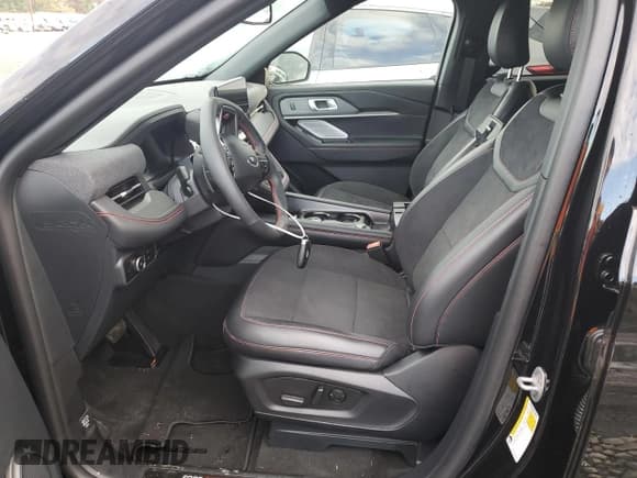 ✅ 2025 Ford Explorer ST • VIN: 1FMWK8GC7SGC61702 • Lot: 87206965. Listed on Copart with Not provided. Free auction sales archive from the USA and detailed vehicle history report at DreamBid. Image 7.