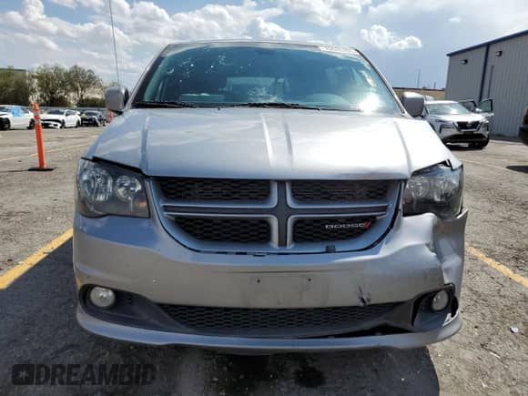2019 Dodge Grand Caravan GT z VIN 2C4RDGEG5KR750688, wystawiony jako Copart lot #70525765 z przebiegiem 86 626 mil mil oraz Szkoda całkowita • Salvage title. Historia ofert i sprzedaży dostępna na DreamBid. Obrazek 5.