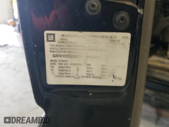 ✅ 2003 Chevrolet Suburban Z71 • VIN: 3GNFK16T23G306247 • Лот: 87797925. Опубликован ранее на Copart с пробегом Не указан. Бесплатный доступ к архиву аукционных продаж из США и подробный отчёт об истории автомобиля на DreamBid. Изображение 14.