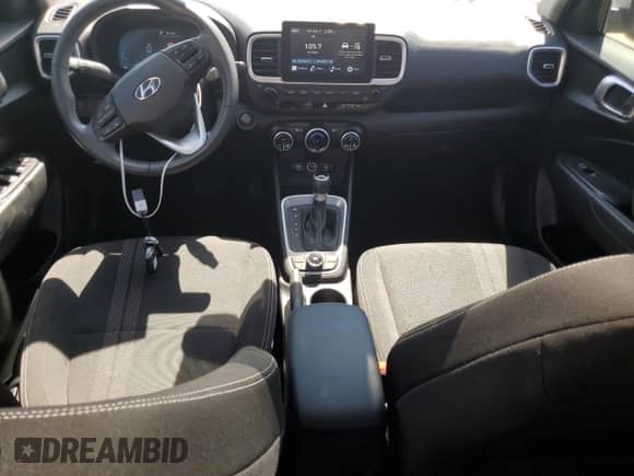 2024 Hyundai Venue SEL с VIN KMHRC8A38RU301705, выставлен на аукционе Copart как лот 69993844 с пробегом 23 323 миль миль и Чистый • Clean title. История ставок и продаж доступна на DreamBid. Изображение 8.