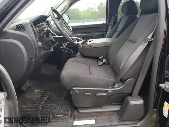 ✅ 2010 Chevrolet Silverado 1500 LT • VIN: 1GCSKSE31AZ138659 • Lot: 73281104. Listed on Copart with 90,045 mi. Free auction sales archive from the USA and detailed vehicle history report at DreamBid. Image 7.