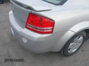 ✅ 2009 Dodge Avenger SE • VIN: 1B3LC46B39N503401 • Lot: 42021016. Wystawiony na IAAI z przebiegiem 194 722 mil. Bezpłatny archiwum sprzedaży aukcyjnych z USA i szczegółowy raport historii pojazdu na DreamBid. Zdjęcie 6.