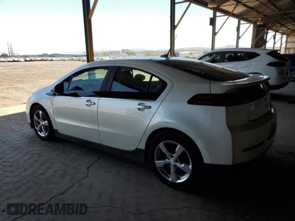 ✅ 2013 Chevrolet Volt • VIN: 1G1RD6E46DU112450 • Lot: 57295394. Wystawiony na Copart z przebiegiem 63 422 mil. Bezpłatny archiwum sprzedaży aukcyjnych z USA i szczegółowy raport historii pojazdu na DreamBid. Zdjęcie 2.