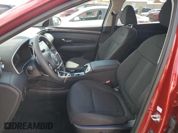 ✅ 2024 Hyundai Tucson SEL • VIN: 5NMJB3DE9RH415515 • Lot: 74154784. Wystawiony na Copart z przebiegiem 3 152 mil. Bezpłatny archiwum sprzedaży aukcyjnych z USA i szczegółowy raport historii pojazdu na DreamBid. Zdjęcie 7.