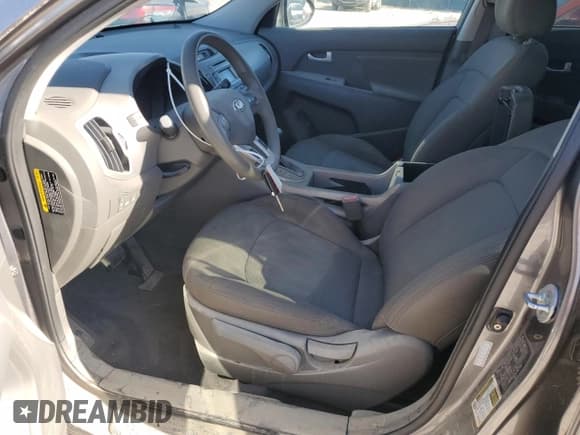 ✅ 2016 Kia Sportage LX • VIN: KNDPB3AC9G7847569 • Лот: 92674175. Опубликован ранее на Copart с пробегом Не указан. Бесплатный доступ к архиву аукционных продаж из США и подробный отчёт об истории автомобиля на DreamBid. Изображение 7.