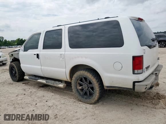✅ 2000 Ford Excursion Limited • VIN: 1FMNU42SXYEC01446 • Lot: 58023065. Listed on Copart with 233,341 mi. Free auction sales archive from the USA and detailed vehicle history report at DreamBid. Image 2.