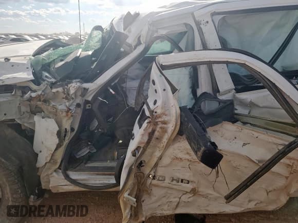 ✅ 2024 Chevrolet Silverado 2500HD • VIN: 1GB4YNEY3RF153220 • Lot: 84917505. Wystawiony na Copart z przebiegiem Nie podano. Bezpłatny archiwum sprzedaży aukcyjnych z USA i szczegółowy raport historii pojazdu na DreamBid. Zdjęcie 7.