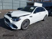 ✅ 2024 Mercedes-Benz C 63 S AMG E Performance • VIN: W1KAF8AB6RR222087 • Lot: 41844101. Wystawiony na IAAI z przebiegiem 5 500 mil. Bezpłatny archiwum sprzedaży aukcyjnych z USA i szczegółowy raport historii pojazdu na DreamBid. Zdjęcie 18.