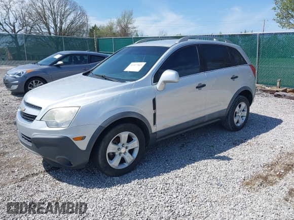 ✅ 2014 Chevrolet Captiva Sport LS • VIN: 3GNAL2EK9ES542755 • Lot: 41927805. Wystawiony na IAAI z przebiegiem 126 551 mil. Bezpłatny archiwum sprzedaży aukcyjnych z USA i szczegółowy raport historii pojazdu na DreamBid. Zdjęcie 2.