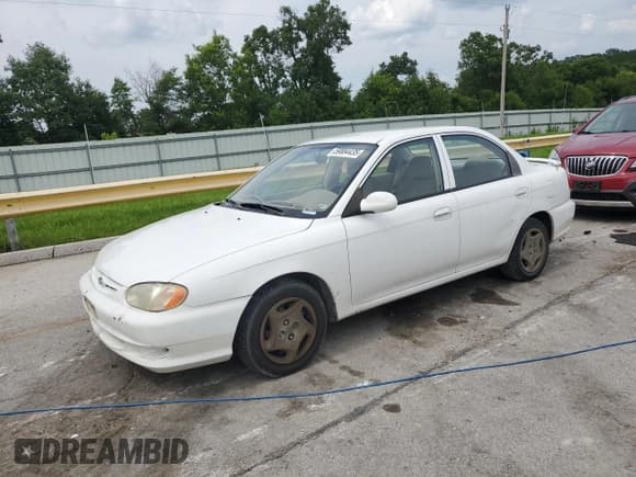 ✅ 2001 Kia Sephia • VIN: KNAFB121615073133 • Lot: 59884435. Wystawiony na Copart z przebiegiem 177 649 mil. Bezpłatny archiwum sprzedaży aukcyjnych z USA i szczegółowy raport historii pojazdu na DreamBid. Zdjęcie 1.