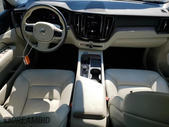 ✅ 2022 Volvo XC60 Momentum • VIN: YV4L12RK4N1032538 • Lot: 69063405. Listed on Copart with 169,708 mi. Free auction sales archive from the USA and detailed vehicle history report at DreamBid. Image 8.