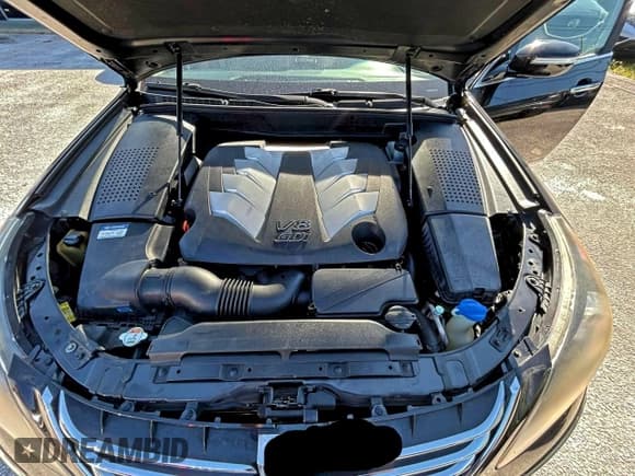 ✅ 2013 Hyundai Equus Signature • VIN: KMHGH4JH0DU063970 • Lot: 94177105. Listed on Copart with 93,527 mi. Free auction sales archive from the USA and detailed vehicle history report at DreamBid. Image 7.