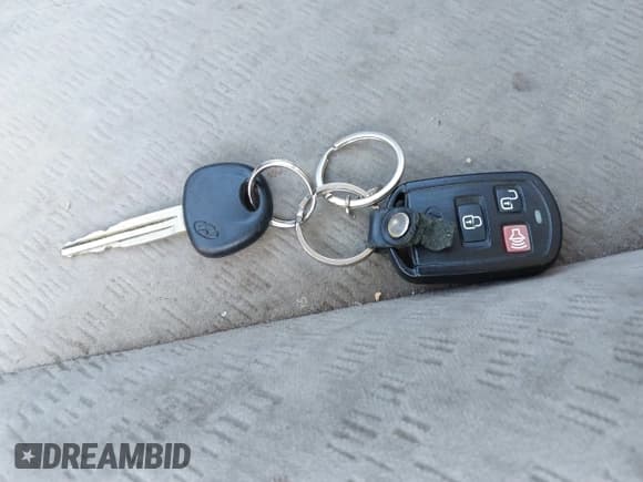 ✅ 2005 Hyundai Elantra GLS • VIN: KMHDN46D35U932211 • Лот: 41773309. Опубликован ранее на IAAI с пробегом 162 854 миль. Бесплатный доступ к архиву аукционных продаж из США и подробный отчёт об истории автомобиля на DreamBid. Изображение 11.