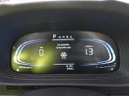 ✅ 2025 Hyundai Venue SEL • VIN: KMHRC8A34SU355539 • Lot: 41539818. Wystawiony na IAAI z przebiegiem 3 969 mil. Bezpłatny archiwum sprzedaży aukcyjnych z USA i szczegółowy raport historii pojazdu na DreamBid. Zdjęcie 7.